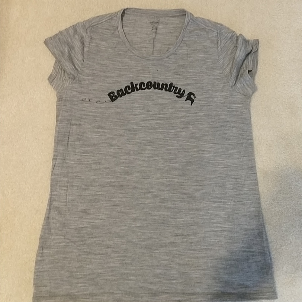 Backcountry Womens Icebreaker T-Shirt Size XL